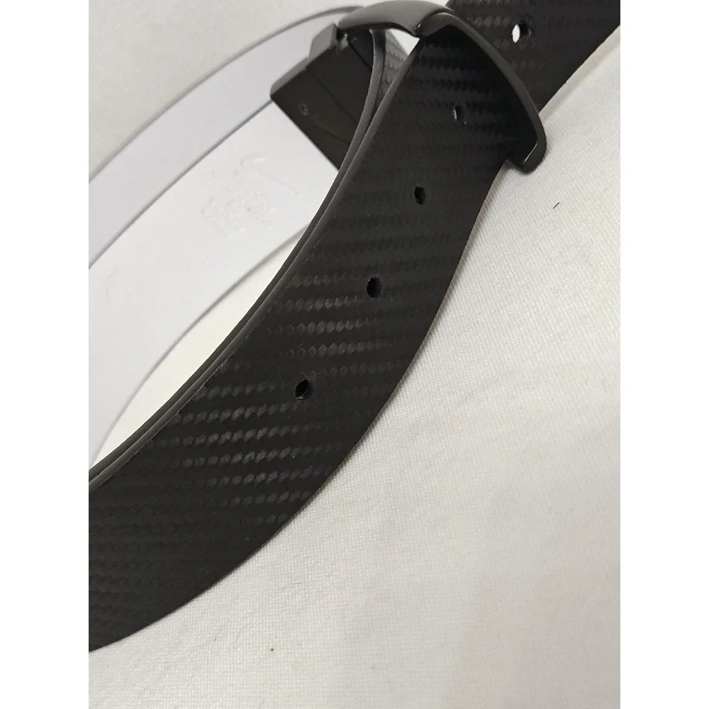NIKE Men's 36 Carbon Fiber Texture Reversible Belt Black White Golf 20529‎